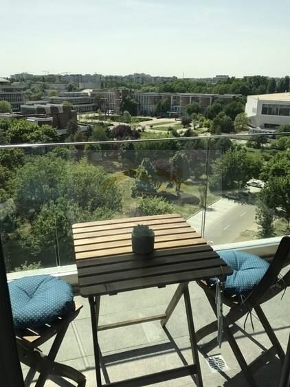 Studio modern, vedere la parc, parcare subterana inclusa.